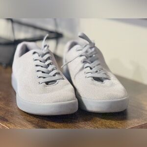 Atoms Sneakers